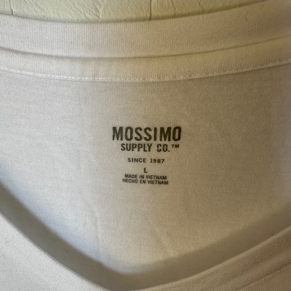 Mossimo Supply Co. Women's White Rayon Short Sleeve V-Neck Pocket T-shirt Large - Picture 3 of 7